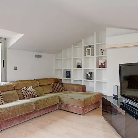 Monturiol Duplex Apartment *